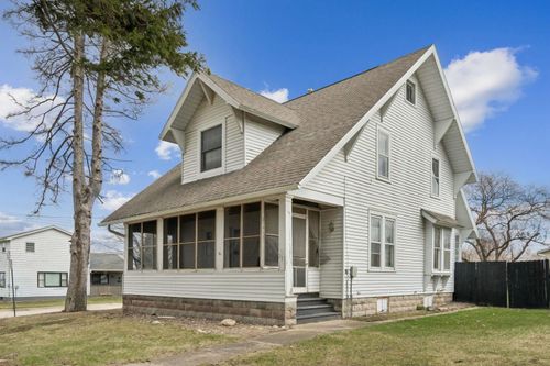 211 N 1st St, Hawkeye, IA, 52147-8306 | Card Image