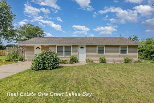 131 6th St, Oakley, MI, 48649-9703 | Card Image