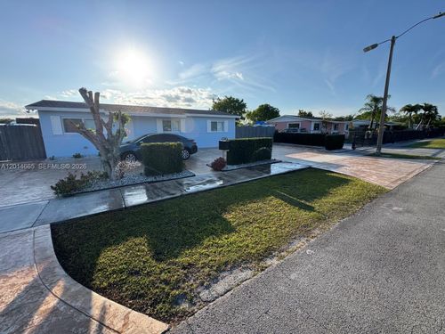 19500 Sw 115th Ave, Miami, FL, 33157-8118 | Card Image