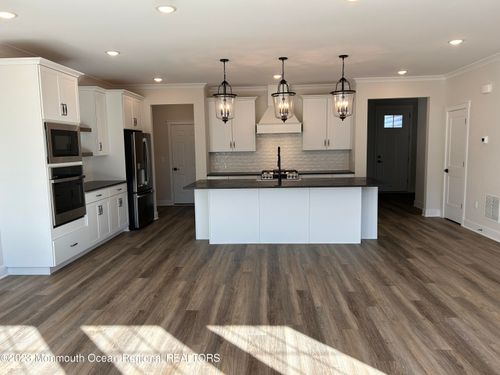 302-3007 Quail Ridge Blvd, Farmingdale, NJ, 07727-3896 | Card Image
