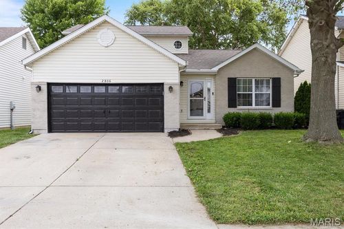 2806 Brookmeadow Dr, Belleville, IL, 62221-7114 | Card Image