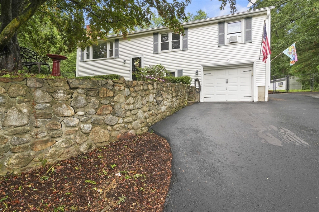 Pine Ridge Dr, Ayer, MA 01432
