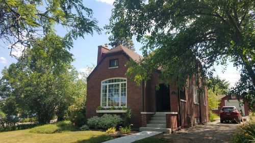 19 W Hattendorf Ave, Roselle, IL, 60172-1114 | Card Image