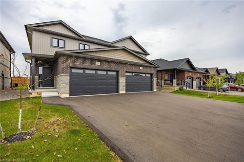 103 Amber St, Waterford, ON, N0E1Y0 | Card Image