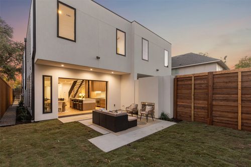 5635 Matalee Ave, Dallas, TX, 75206-5327 | Card Image