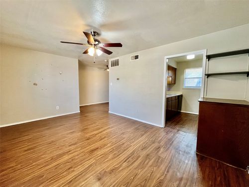 204-2526 W Prairie St, Denton, TX, 76201-5333 | Card Image