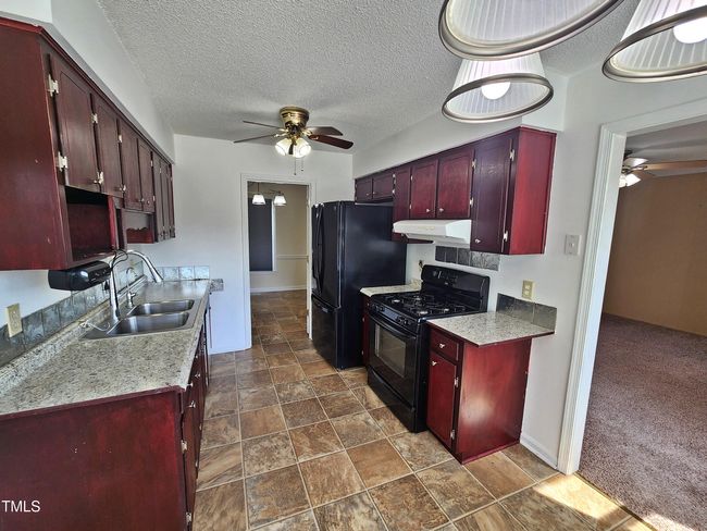 kitchen b | Image 12