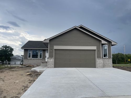 1631 N Magnolia Ct, Andover, KS, 67002-9032 | Card Image