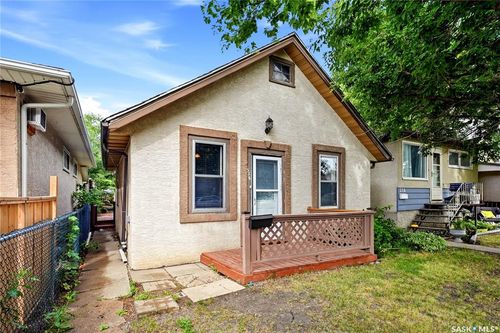 558 Osler Street, Regina, SK, S4R1W1 | Card Image