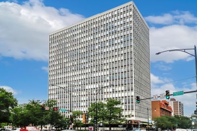 1909 - 444 W Fullerton Parkway, Condo with 2 bedrooms, 2 bathrooms and 1 parking in Chicago IL | Image 1