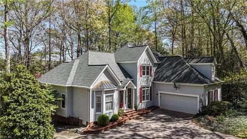 25 Riverboat Ln E, Hartfield, VA, 23071-2104 | Card Image