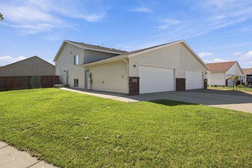 1656 6th St W, West Fargo, ND, 58078-4623 | Card Image