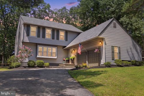 10 Beacon Pl, VOORHEES, NJ, 08043-2927 | Card Image