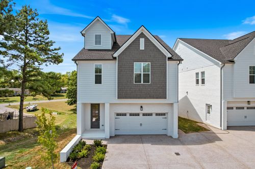 317 Old Shackle Island Rd, Hendersonville, TN, 37075-3054 | Card Image
