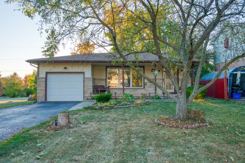 675 Carnaby St, Kingston, ON, K7M5M8 | Card Image