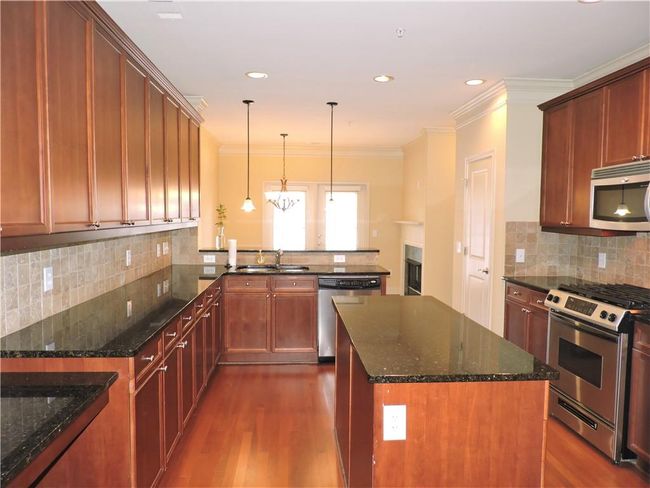 322 Perimeter Walk, Townhouse with 3 bedrooms, 3 bathrooms and null parking in Dunwoody GA | Image 6