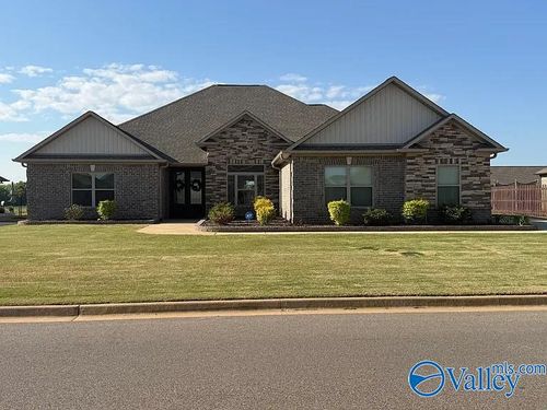 26316 Woodfield Dr, Athens, AL, 35613-8719 | Card Image