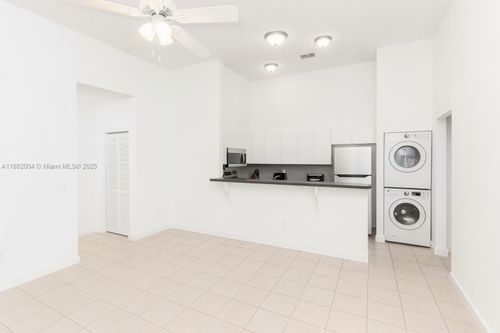 2516 Lincoln St, Hollywood, FL, 33020-3929 | Card Image