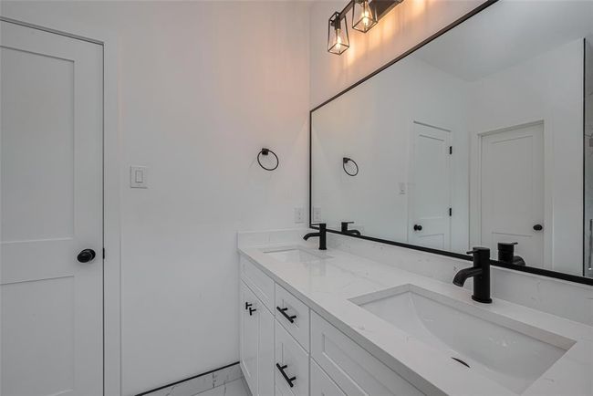 2532 Wall St, House other with 3 bedrooms, 3 bathrooms and 2 parking in Houston TX | Image 40