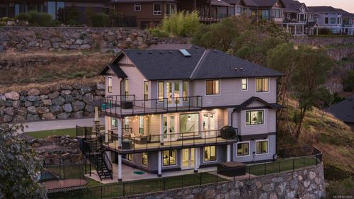 1414 Grand Forest Close, Victoria, BC, V9B0L2 | Card Image