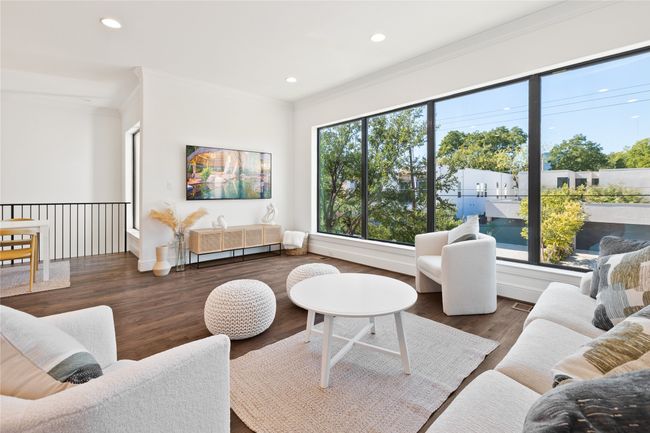 A - 5014 Mission Ave, Home with 4 bedrooms, 5 bathrooms and 4 parking in Dallas TX | Image 7