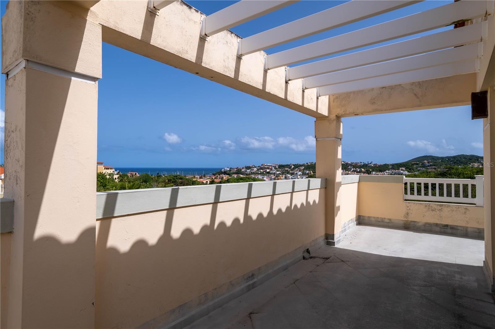 Residential Lease en alquiler en HUMACAO, 285 PALMAS INN WAY, 2700 m²