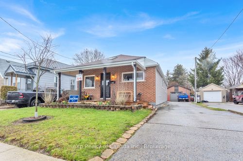762 Little Hill St, London, ON, N5Z1M9 | Card Image