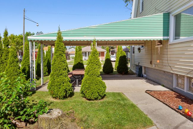 UNIT1-MAIN-LEVEL - 4205 18 Th St, Home with 2 bedrooms, 1 bathrooms and null parking in Wyandotte MI | Image 24