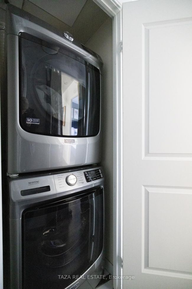 1231 - 560 Front St W, Condo with 3 bedrooms, 2 bathrooms and 1 parking in Toronto ON | Image 21