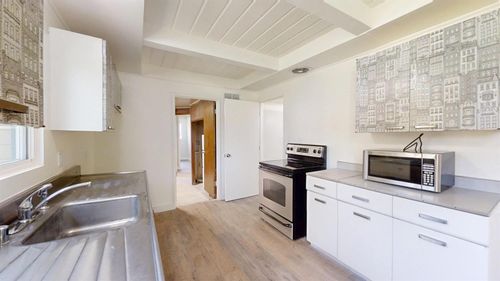 2433 Gwen Dr, Sacramento, CA, 95825-0210 | Card Image