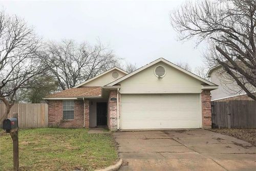 1409 Grovecrest Dr, Arlington, TX, 76018-1265 | Card Image