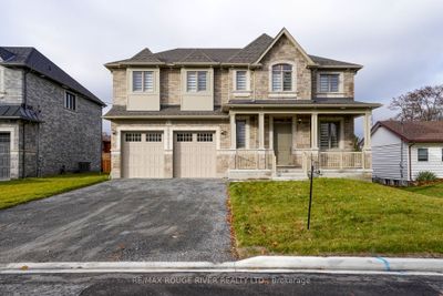 104 Northview Ave, House other with 4 bedrooms, 4 bathrooms and 6 parking in Whitby ON | Image 2