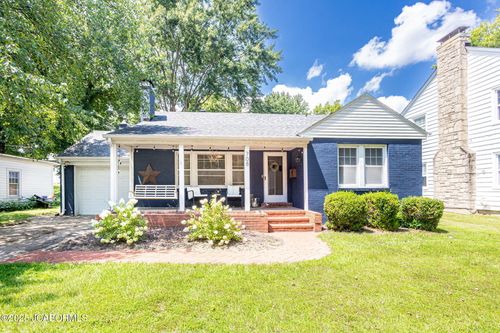 708 Cardinal St, Jefferson City, MO, 65101-3749 | Card Image
