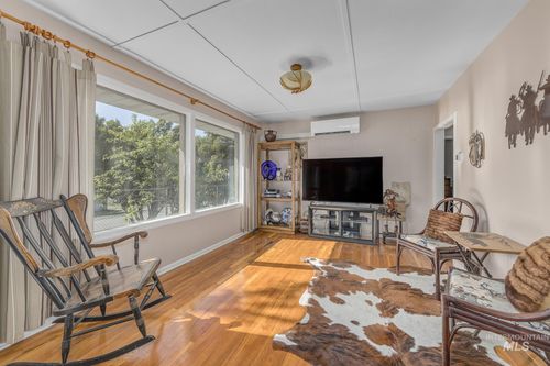 290 E 2nd St, Huntington, OR, 97907 | Card Image