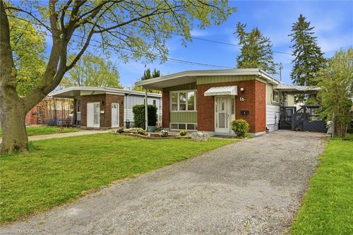 16 Ronaldshay Ave, Hamilton, ON, L9A3B1 | Card Image