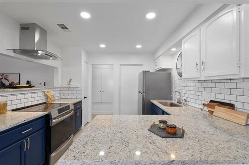 159-2009 Sandberg Dr, Austin, TX, 78752-2145 | Card Image