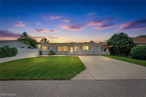 27051 Sun Aqua Ln, BONITA SPRINGS, FL, 34135-4738 | Card Image