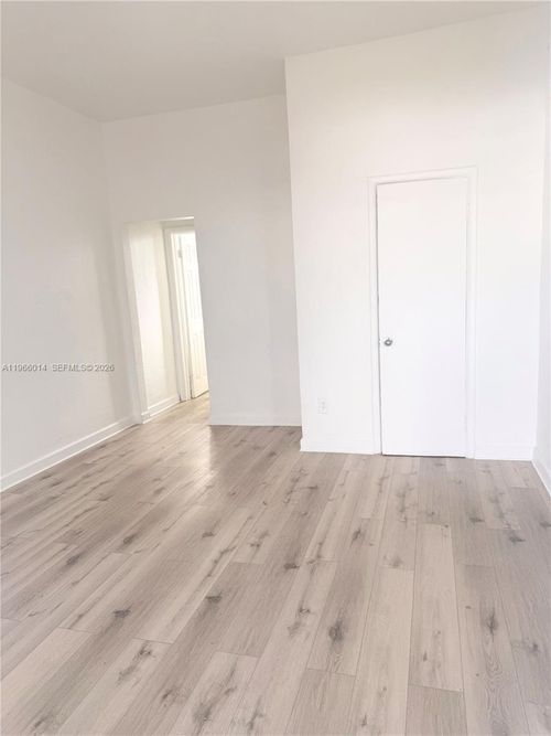 apt-4-840 Nw 10th St, Hallandale Beach, FL, 33009-2103 | Card Image