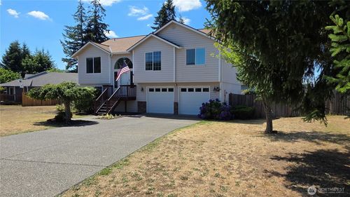128 Berggren Rd N, Eatonville, WA, 98328-7448 | Card Image