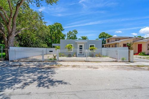 870 Nw 100th St, Miami, FL, 33150-1533 | Card Image