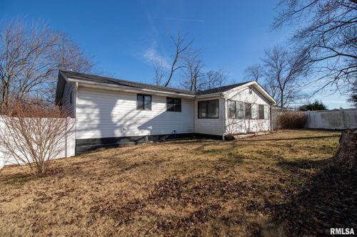 719 S Harrington St, Orient, IL, 62874-4250 | Card Image