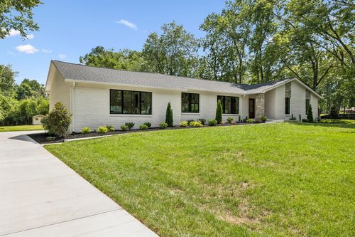 8011 Wikle Rd E, Brentwood, TN, 37027-7015 | Card Image