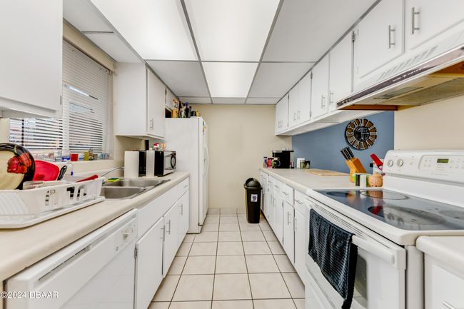 13 - 144 S Halifax Ave, Condo with 2 bedrooms, 1 bathrooms and null parking in Daytona Beach FL | Image 5