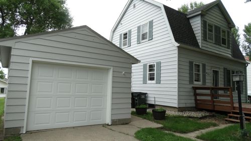 420 7th Ave Se, Elbow Lake, MN, 56531-4810 | Card Image