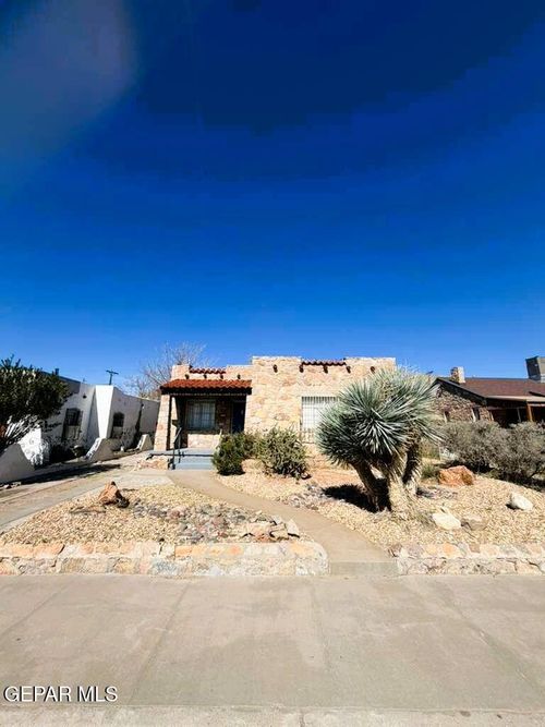2227 Grant Ave, El Paso, TX, 79930-1020 | Card Image