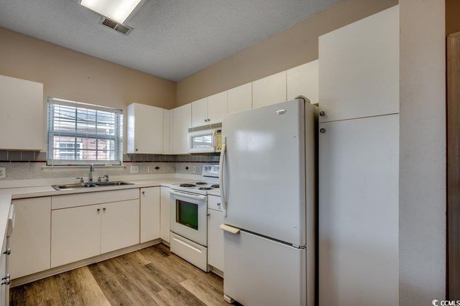 UNIT-304 - 3919 Gladiola Ct, Condo with 2 bedrooms, 2 bathrooms and null parking in Myrtle Beach SC | Image 7
