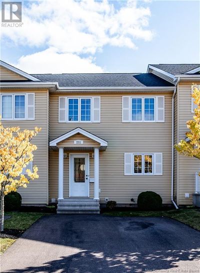 231 Rue Damien, Home with 3 bedrooms, 2 bathrooms and null parking in Dieppe NB | Image 1