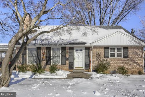 2102 Parkside Rd, CAMP HILL, PA, 17011-2129 | Card Image