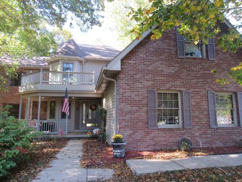 26 W Lake Dr, Kokomo, IN, 46901-9469 | Card Image