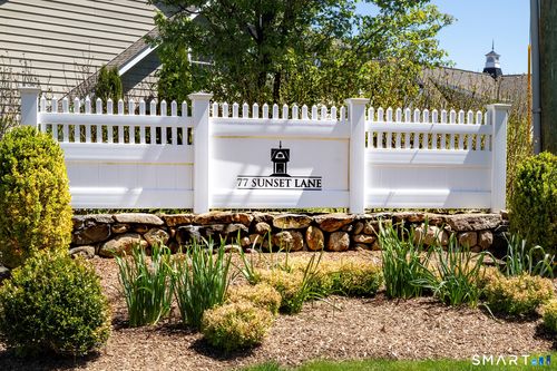 215-77 Sunset Ln, Ridgefield, CT, 06877-4694 | Card Image
